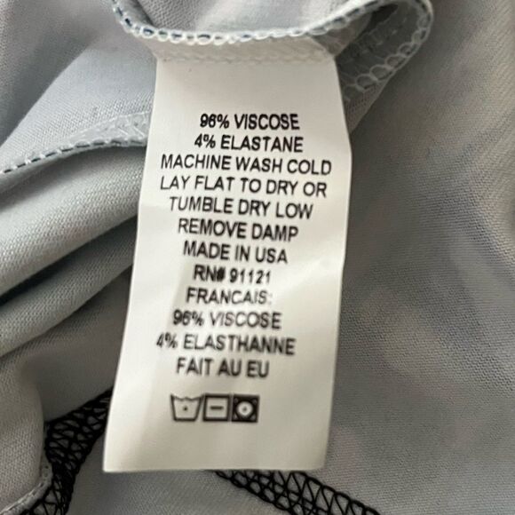 SNOSKINS Zip Jacket Back Hidden Pocket Multi Color Prisms EUC Exercise SZ Med - Picture 7 of 7